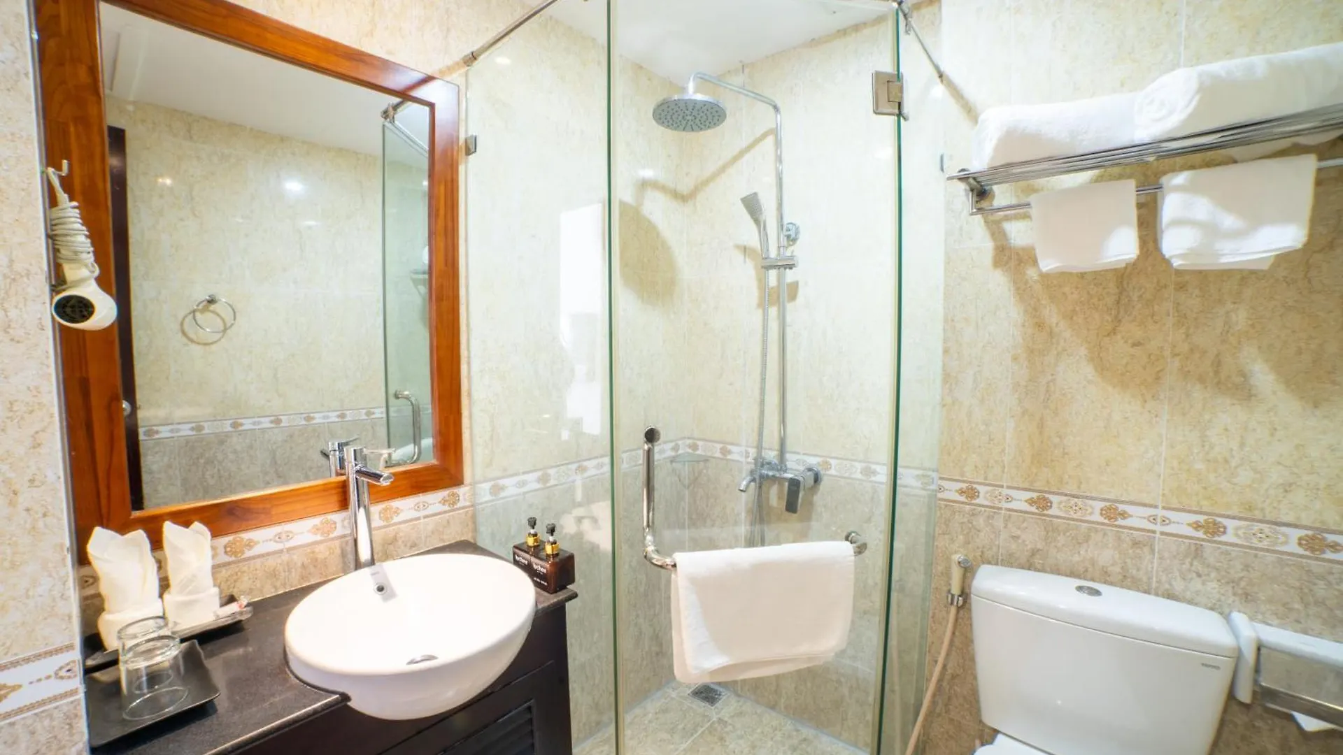 Lychees' Hotel Da Nang