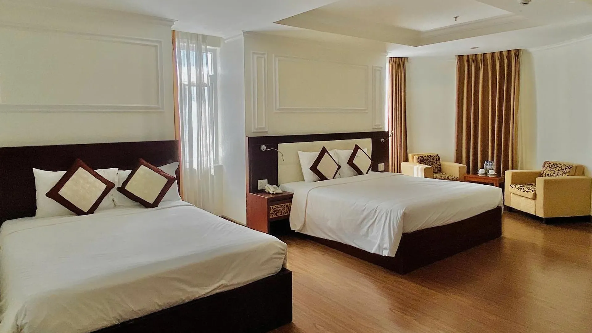 Lychees' Hotel Da Nang 0*,  Vietnam